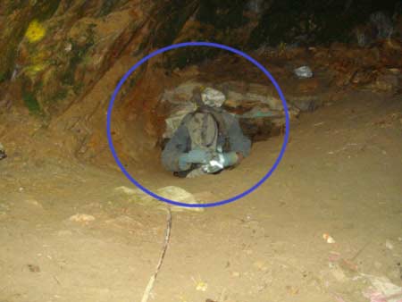 3 phu vàng chết ngạt do cứu lẫn nhau - 4