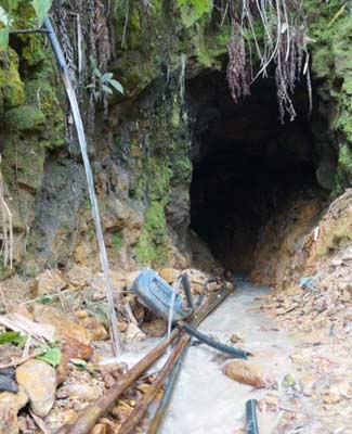 3 phu vàng chết ngạt do cứu lẫn nhau - 6