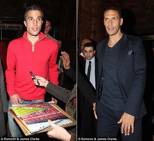 Thua Chelsea, cầu thủ MU đi nhậu - 1