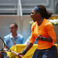 Thể thao - Cú bỏ nhỏ làm Serena chôn chân