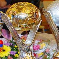 Bóng đá - Quả bóng vàng thời “so bó đũa…”