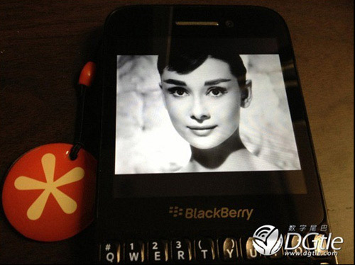 BlackBerry R10: 'Đòn knock-out' thị trường smartphone - 3