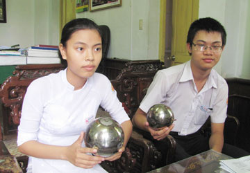 Học sinh phát minh quả cầu chữa cháy - 1