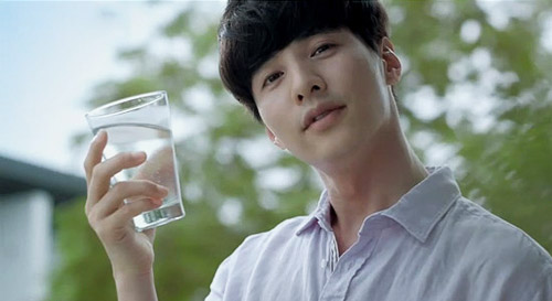 Sao Hàn đẹp lung linh tại Việt Nam - 13