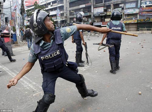 Bangladesh: Bạo lực đẫm máu, 37 người chết - 12