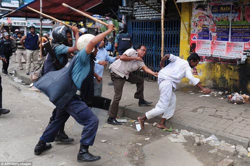 Bangladesh: Bạo lực đẫm máu, 37 người chết - 14