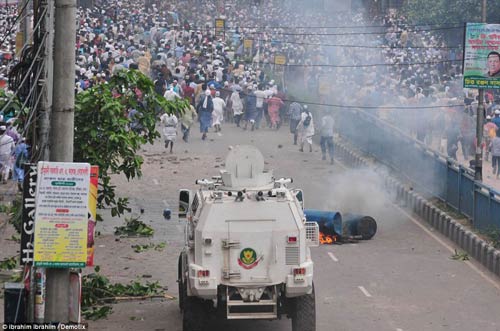 Bangladesh: Bạo lực đẫm máu, 37 người chết - 4