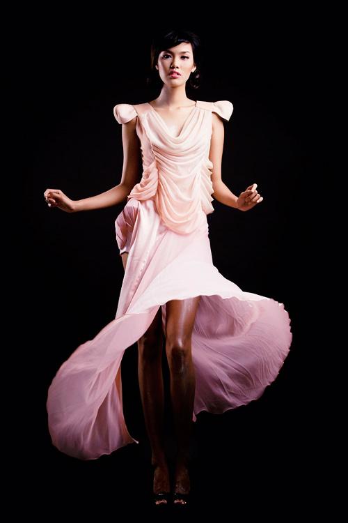 Lan Khuê lại "ẵm" giải thưởng quốc tế - 13