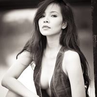 Người mẫu - Hoa hậu - Ngọc Bích gây rạo rực với vòng ngực sexy