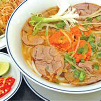 Ẩm thực - Bún bò Huế và người xứ Huế