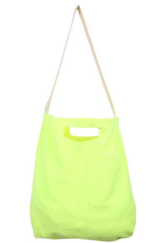 Mốt túi overzise trở lại hè này - 13