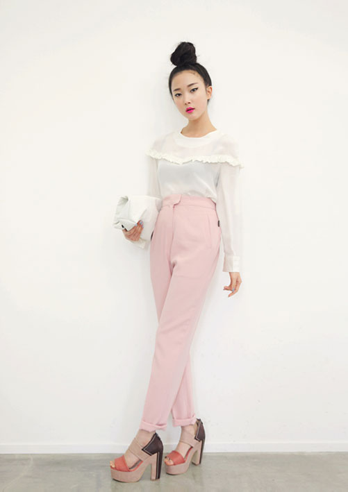 Mốt túi overzise trở lại hè này - 15