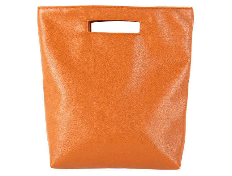 Mốt túi overzise trở lại hè này - 17