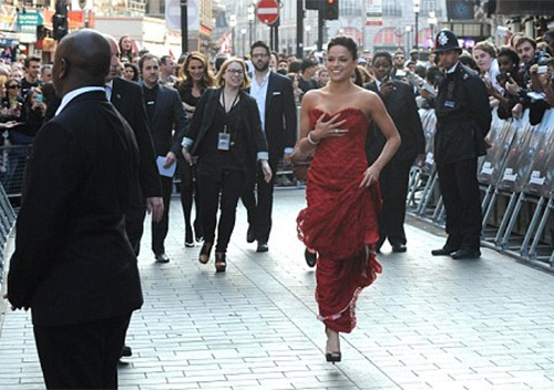 Mỹ nhân Fast 6 khiến khán giả thót tim - 10