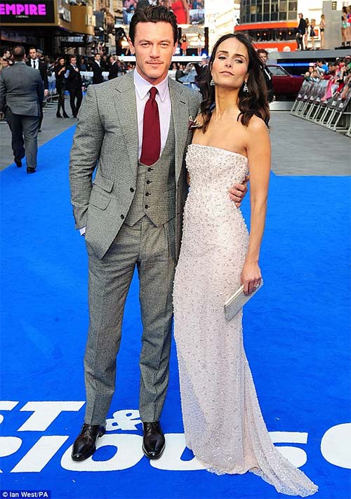 Mỹ nhân Fast 6 khiến khán giả thót tim - 12