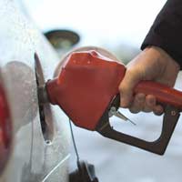 Thị trường - Tiêu dùng - Tiếp tục tăng thuế nhập khẩu xăng dầu