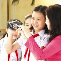 Giáo dục - du học - Những giờ văn trò sắm vai, cô đạo diễn