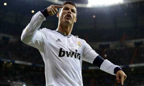 Ronaldo lập cột mốc 200 bàn cho Real - 1