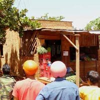 Pháp luật - Đi làm về, thấy vợ bị sát hại trên giường