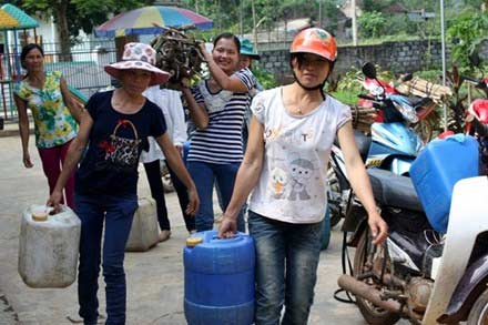 Theo chân "thần nước" bói mạch nước ngầm - 1