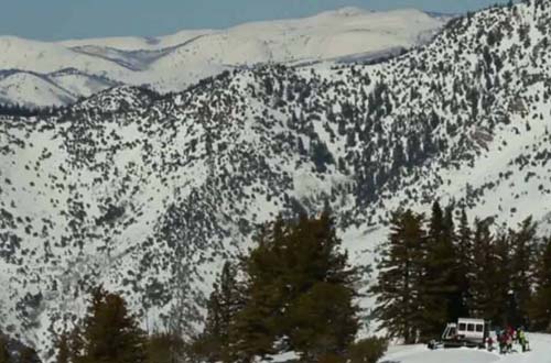 Mua ngọn núi 40 triệu USD tổ chức tiệc - 2