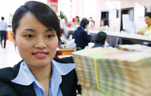 Dùng người nghèo phá băng BĐS: Kỳ quái! - 2
