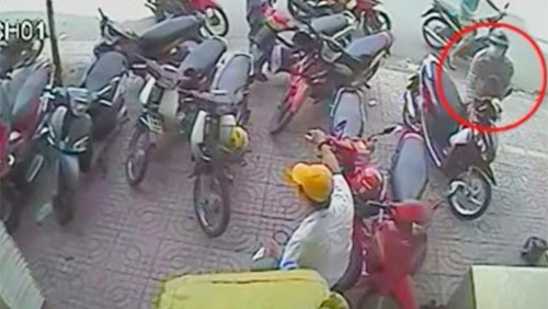 Video: Ngoảnh mặt mất Honda Vision - 1