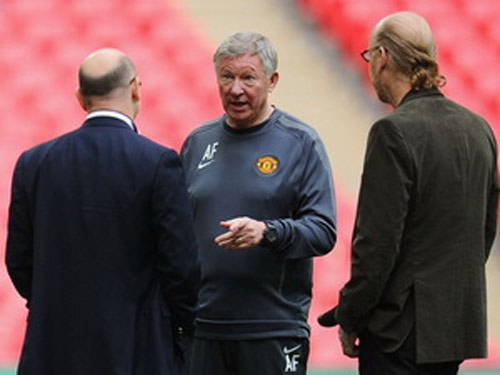 Sir Alex nghỉ hưu: Có uẩn khúc? - 2