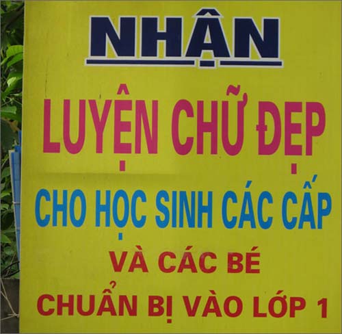 Bát nháo ‘lò’ luyện chữ chạy đua vào lớp 1 - 1