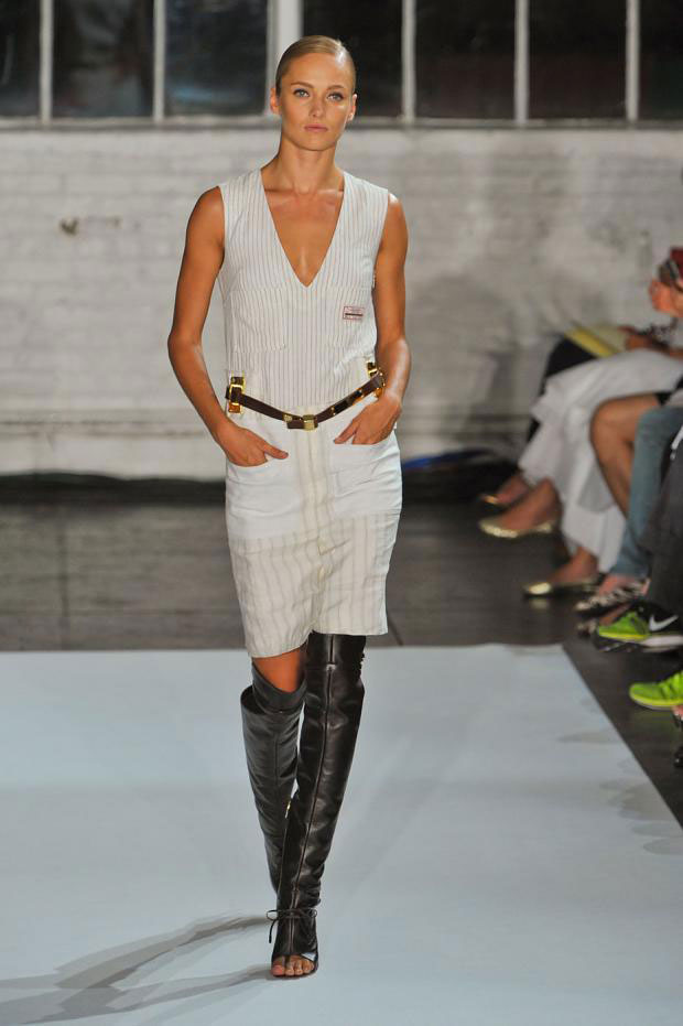 Mặc kẻ sọc cho mùa hè - 17