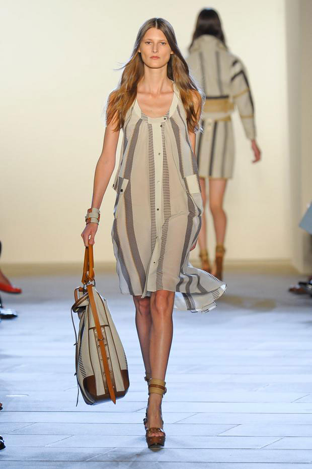 Mặc kẻ sọc cho mùa hè - 18