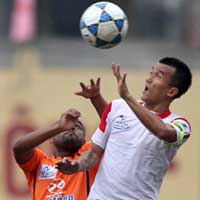 Bóng đá - V.Ninh Bình – XMXT.Sài Gòn: Mưa bàn thắng