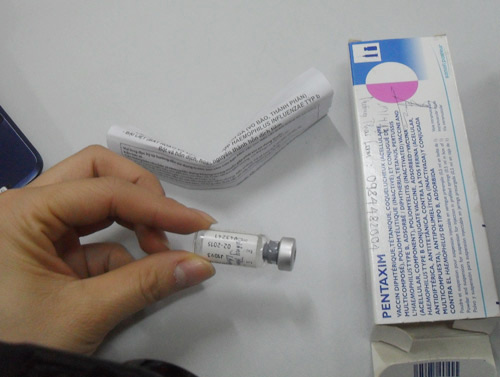 Hà Nội đề nghị xử vụ “ăn bớt” vắc xin - 1