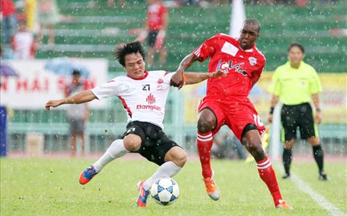 "Sát thủ" Antonio "vùi dập" đội bóng cũ - 1