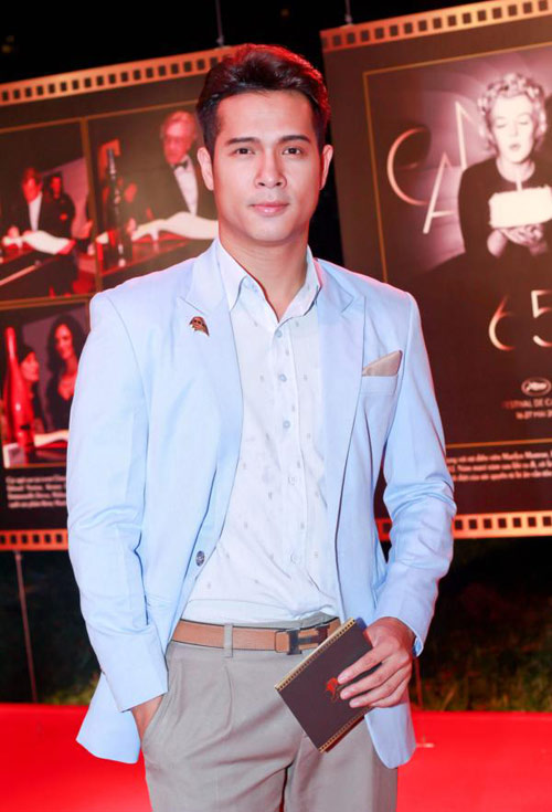 Hồng Ánh đẹp mặn mà, quý phái - 20