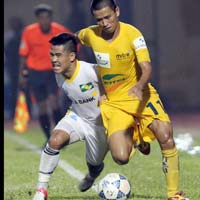 Bóng đá - HLV Hữu Thắng chê SLNA chơi quá tồi