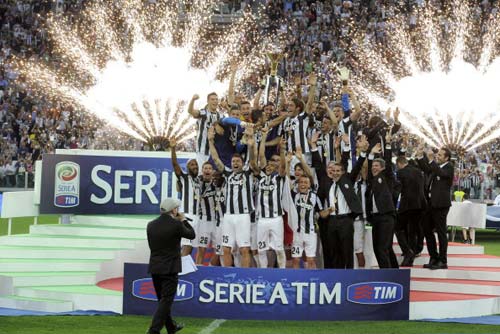 Video và chùm ảnh Juventus nhận Scudetto - 2