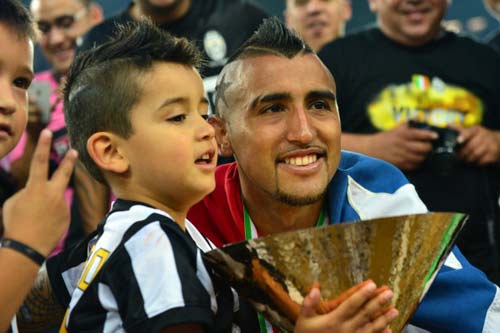 Video và chùm ảnh Juventus nhận Scudetto - 6