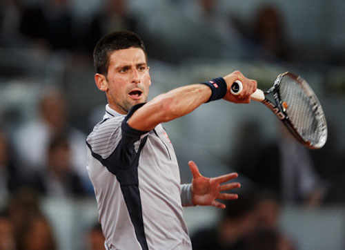 Rome Masters: Nole chung nhánh Nadal, Federer gặp khó - 1