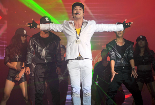 Lam Trường hát một mạch 15 bản hit - 3