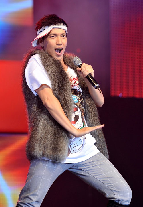 Lam Trường hát một mạch 15 bản hit - 15