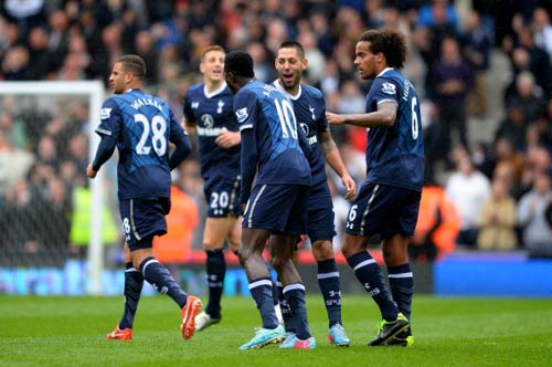 Stoke – Tottenham: Nụ cười đến muộn - 1