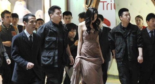 Diva Nhật Bản U40 vẫn trẻ như thiếu nữ - 18