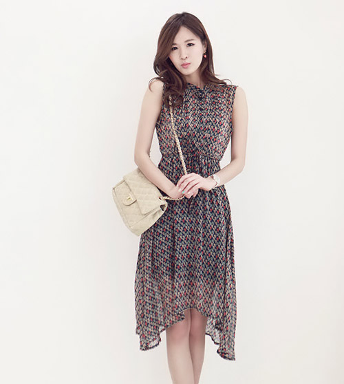 Quý cô hè yêu kiều với váy không tay - 18