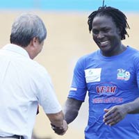 Bóng đá - Sốc vì hậu trường của B.Bình Dương