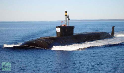 Thủy thủ VN chạy thử tàu ngầm Kilo - 1