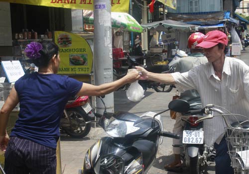 Độc đáo: Phố chỉ bán cơm không ở Sài Gòn - 7