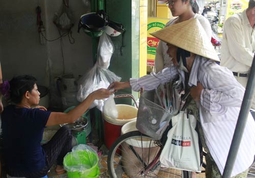 Độc đáo: Phố chỉ bán cơm không ở Sài Gòn - 9