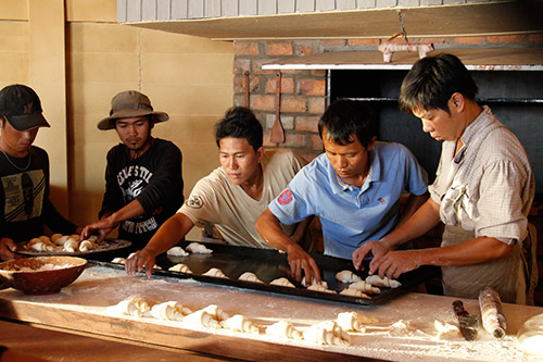 Thái Hòa trổ tài trong Lửa Phật - 2