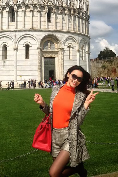 Nghệ sĩ Việt xinh tươi ở trời Âu - 12